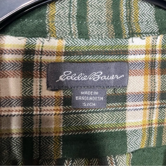 Eddie Bauer green plaid flannel button down shirt size small - Picture 2 of 5